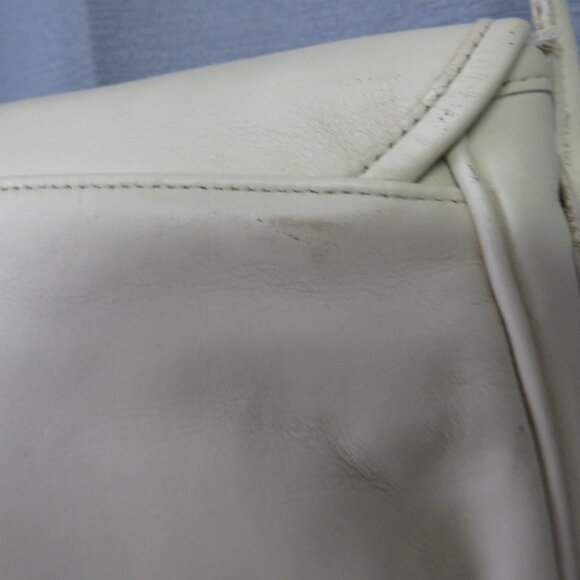 ❤️VTG COACH 240 Lightweight Cafe Pleated Bag Semi Circle Crossbody Purse + FOB - Picture 8 of 13